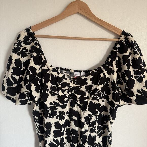 Gap NWT Puff Sleeve Smocked Midi Dress Black White Floral Large Cottage Prairie - Picture 2 of 9